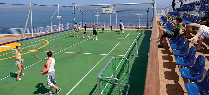 Basketball/volleyball/tennis court