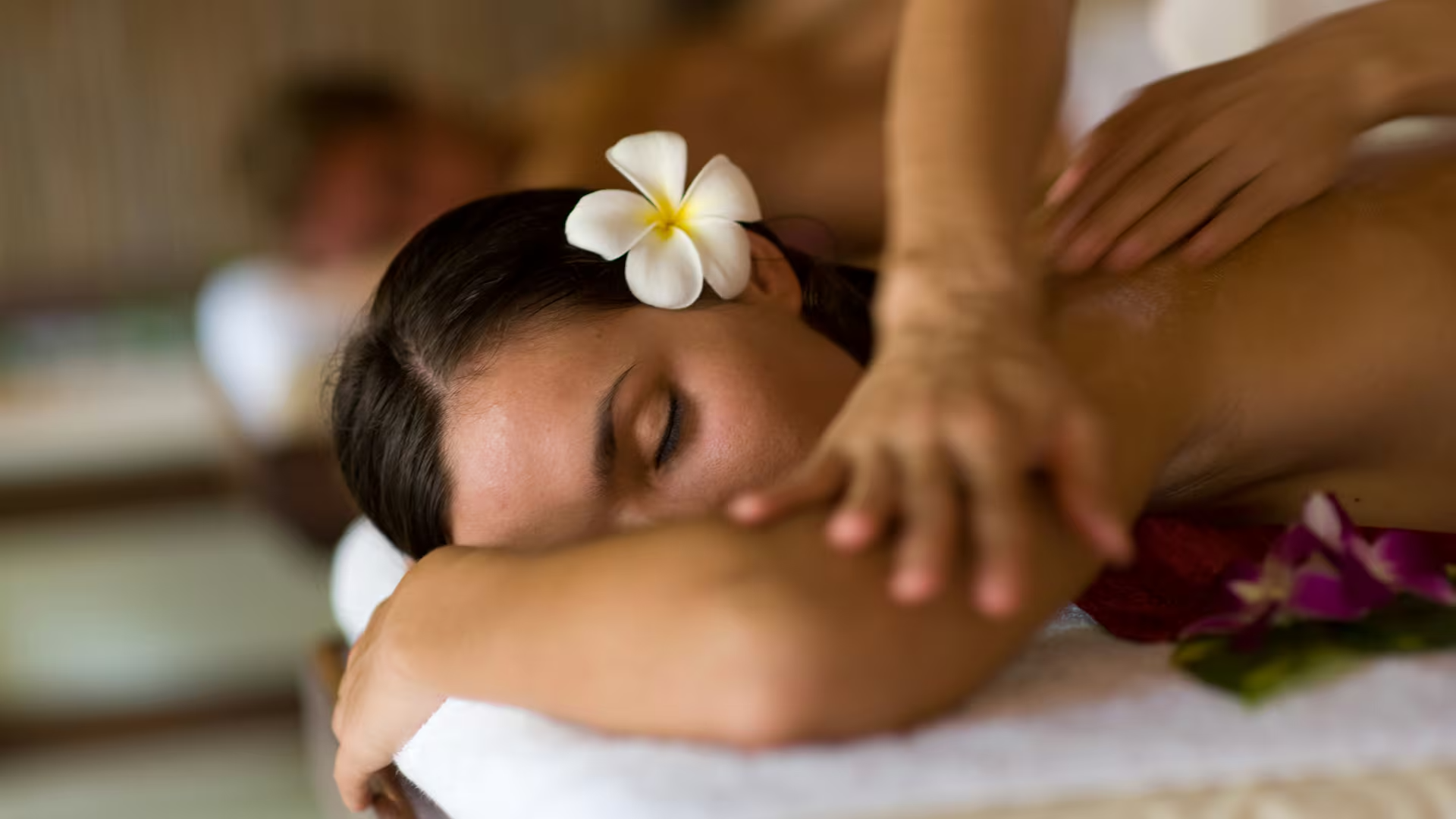Deep tissue muscle massage – 50 minutes
