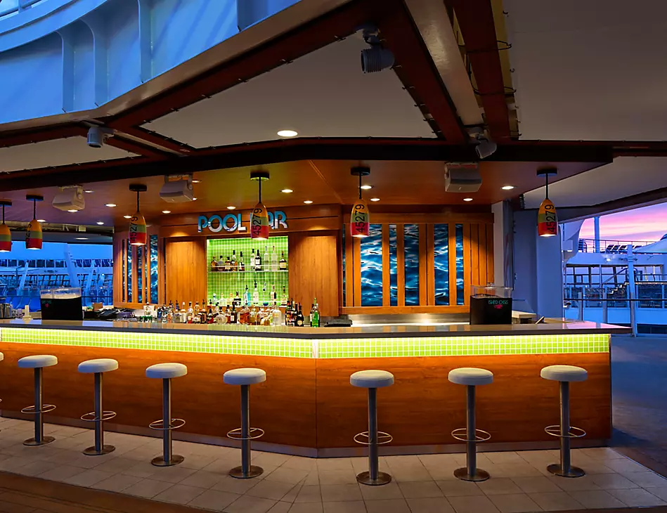 Pool bar