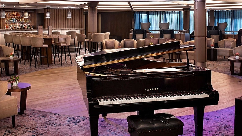 Rendezvous lounge